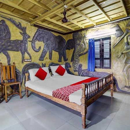 Oyo Flagship Meadow View Inn Теккади Экстерьер фото