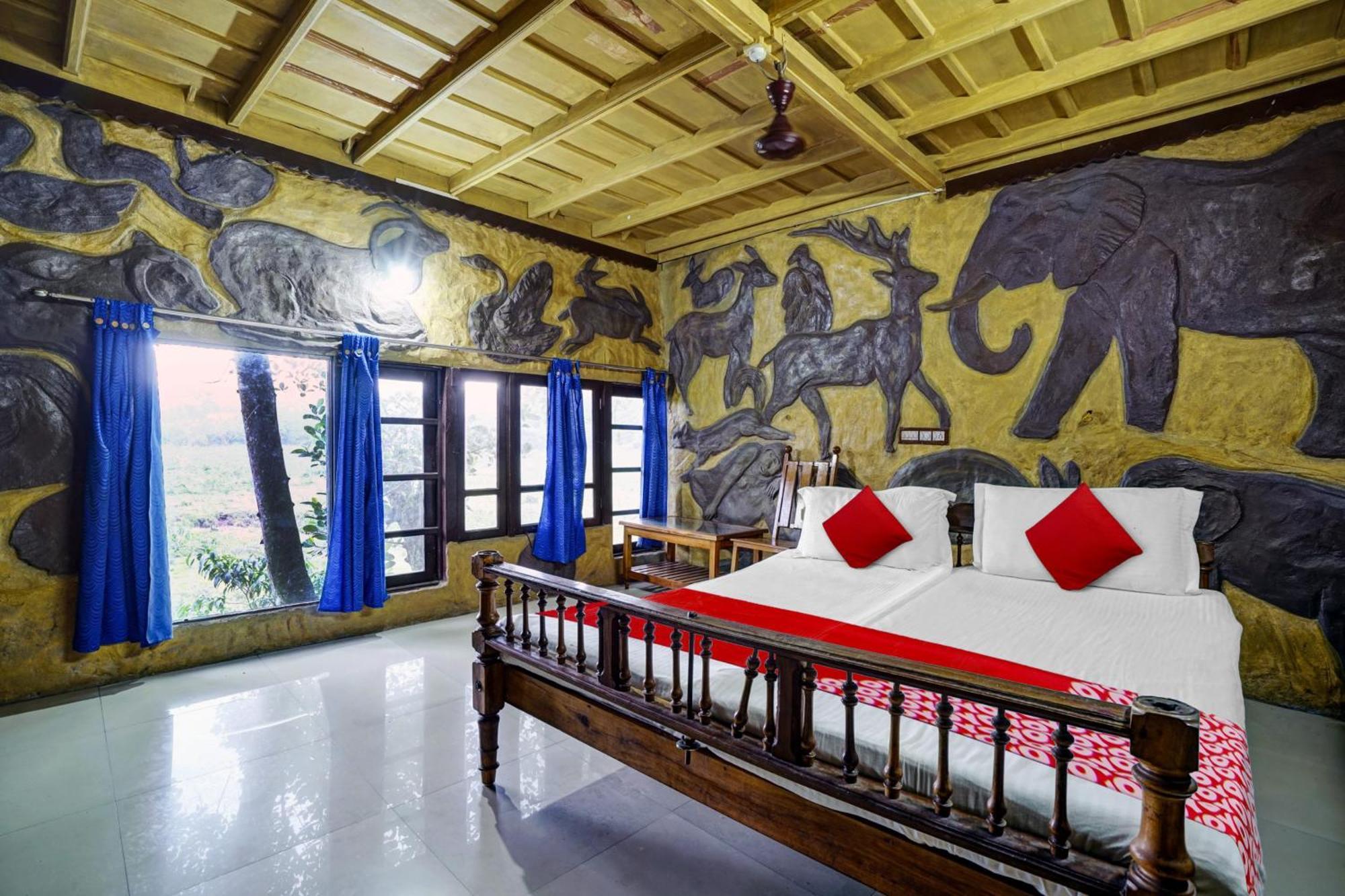 Oyo Flagship Meadow View Inn Теккади Экстерьер фото