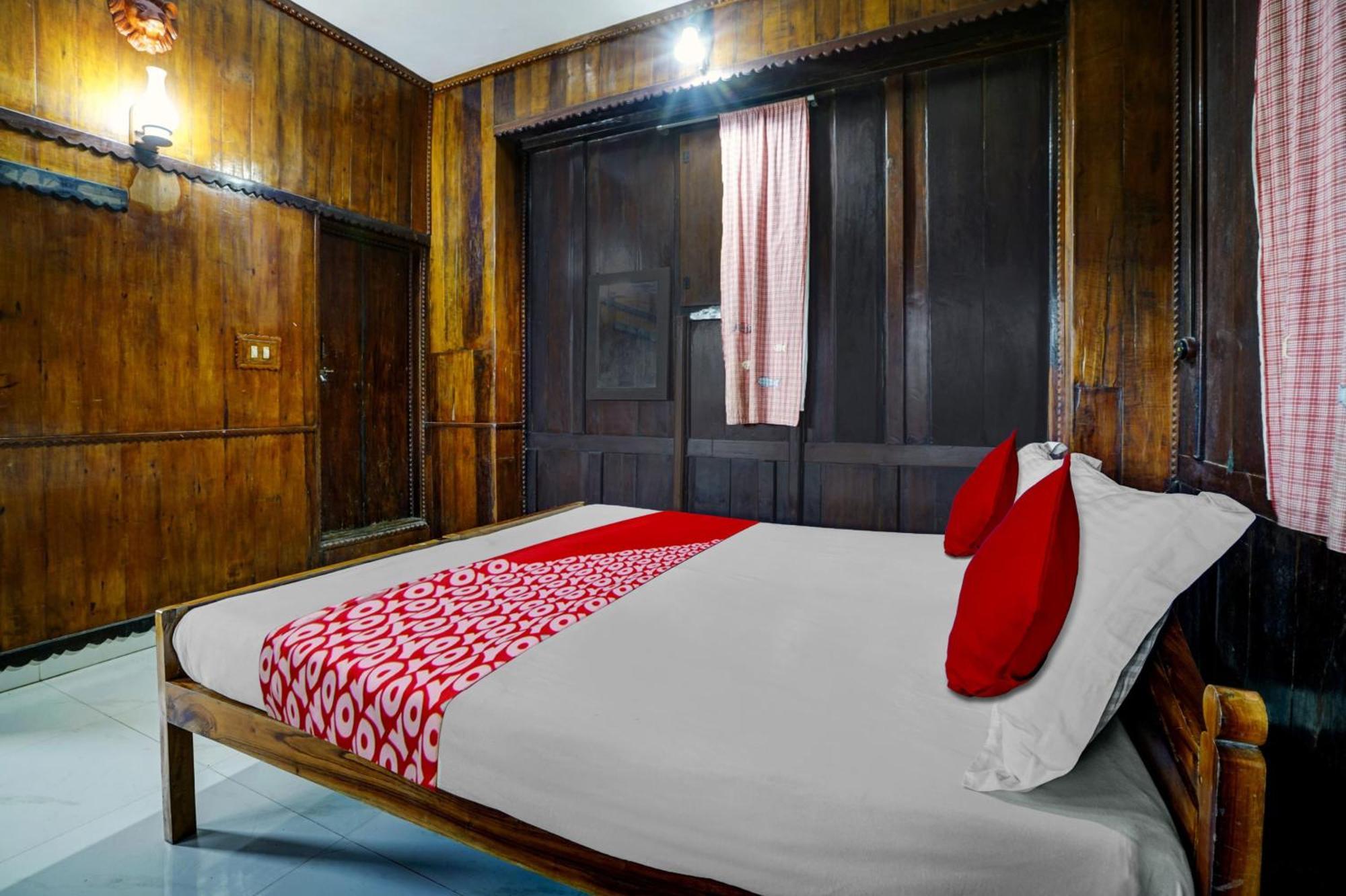Oyo Flagship Meadow View Inn Теккади Экстерьер фото