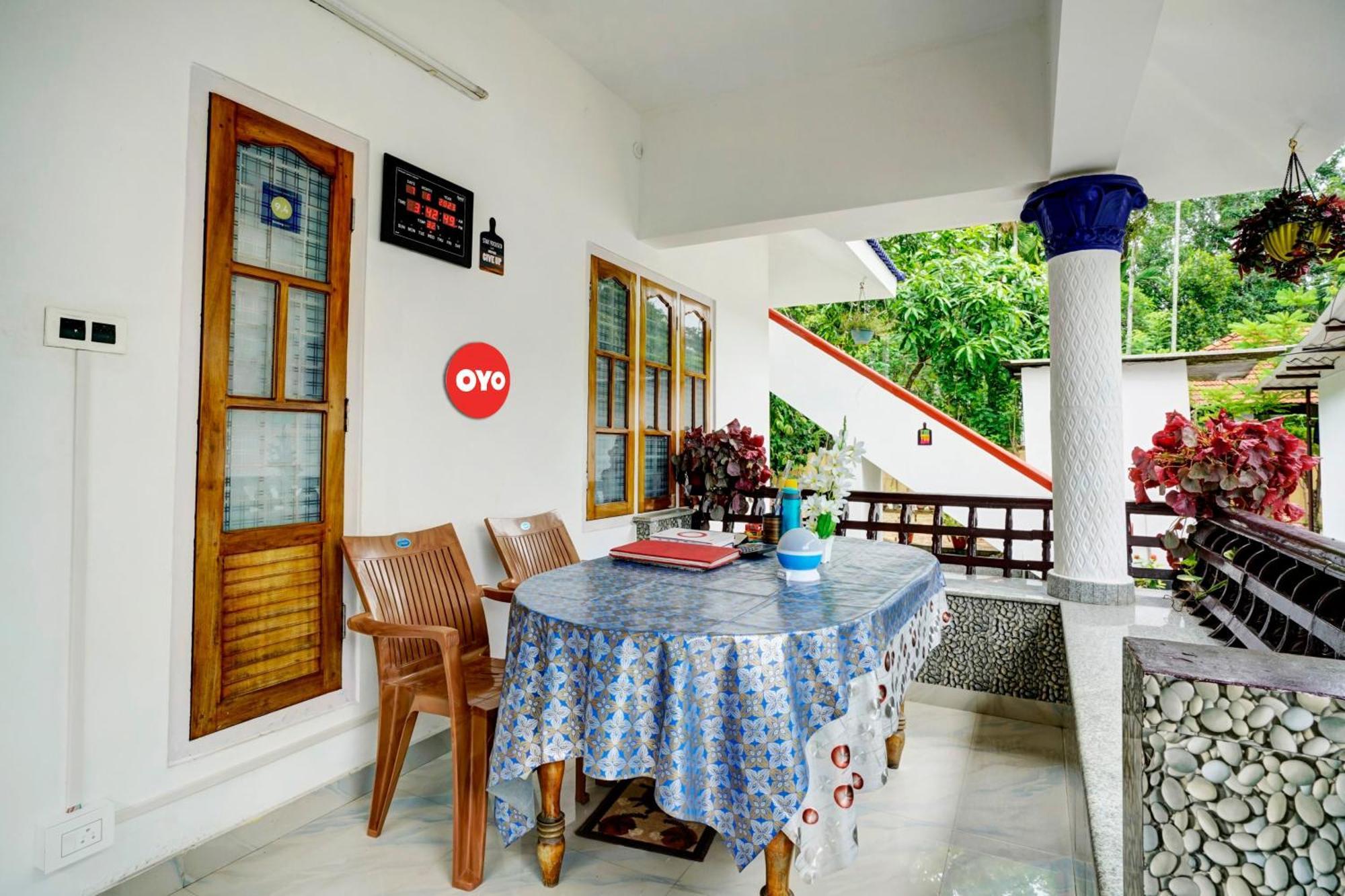 Oyo Flagship Meadow View Inn Теккади Экстерьер фото